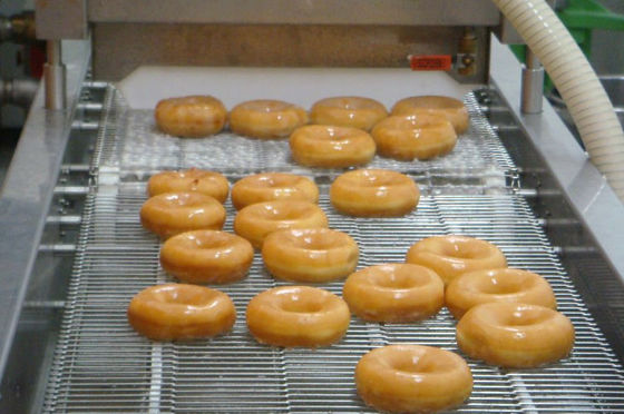 kaufen Industrieller Donut 12000 PC-/Stunde, der Maschine mit kundengebundenem sechseckigem Schneider herstellt Online-Herstellung