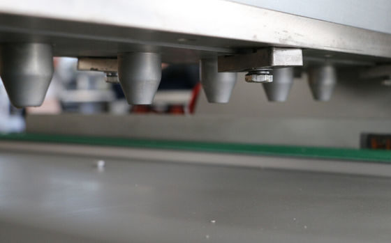 kaufen 400*600mm Behälter-Kuchen-Galvaniseur-Maschinen-flexible Struktur mit veränderbaren Düsen Online-Herstellung