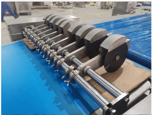 kaufen Siemens SPS-gesteuerte vollautomatische Gebäckproduktionslinie mit kundenspezifischer Größe für den industriellen Einsatz online manufacture