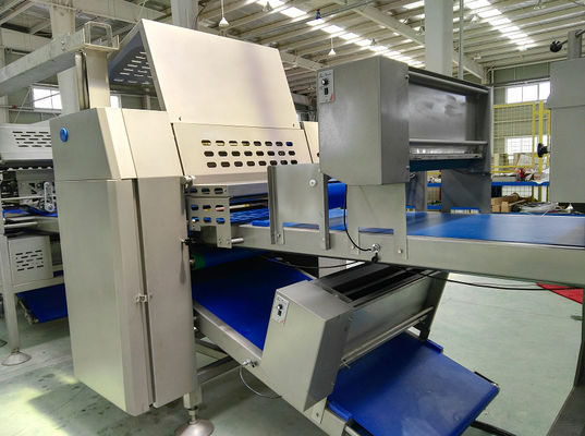 kaufen Einfach betreiben Sie industrielle lamellierende Maschine 800 Millimeter-Gurt-Breite für dänisches Gebäck Online-Herstellung