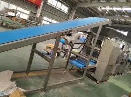 kaufen 800mm Teig-Laminiermaschinen-Maschine stellte industrielle lamellierende Ausrüstung her Online-Herstellung