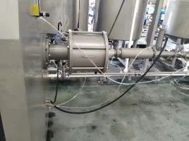 kaufen Schwamm-Kuchen-Belüftungs-Maschine mit 800kg gab für Schweizer Rolle und anderen Schwamm-Kuchen aus Online-Herstellung